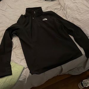 Woman’s large 1/4 zip northface